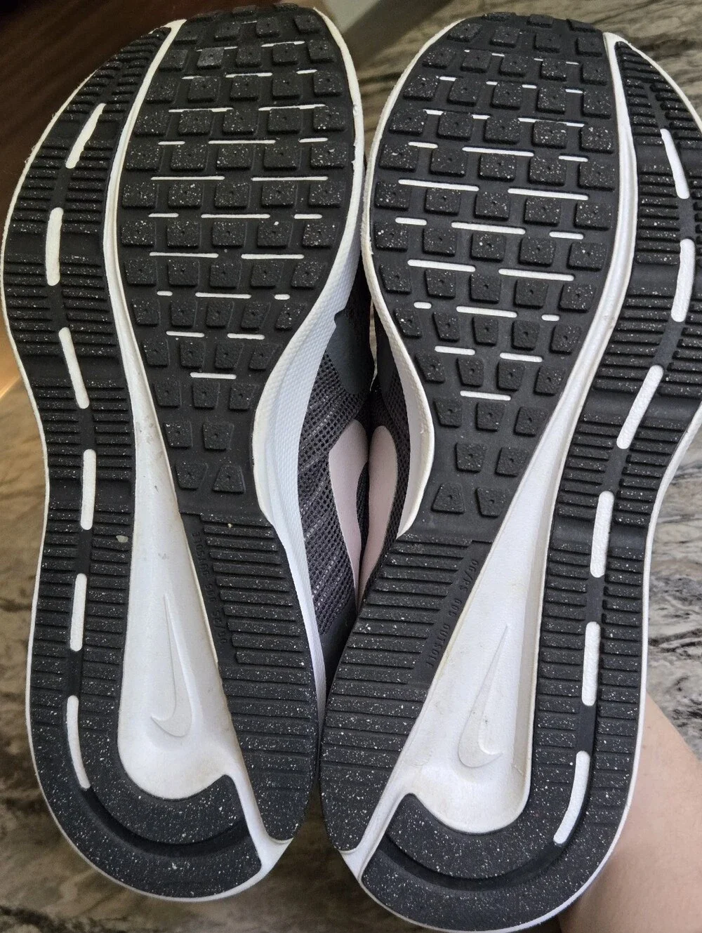 Nike Women's Run Swift 3 Gray And Pink Sneakers Size 6.5 - Picture 9 of 10